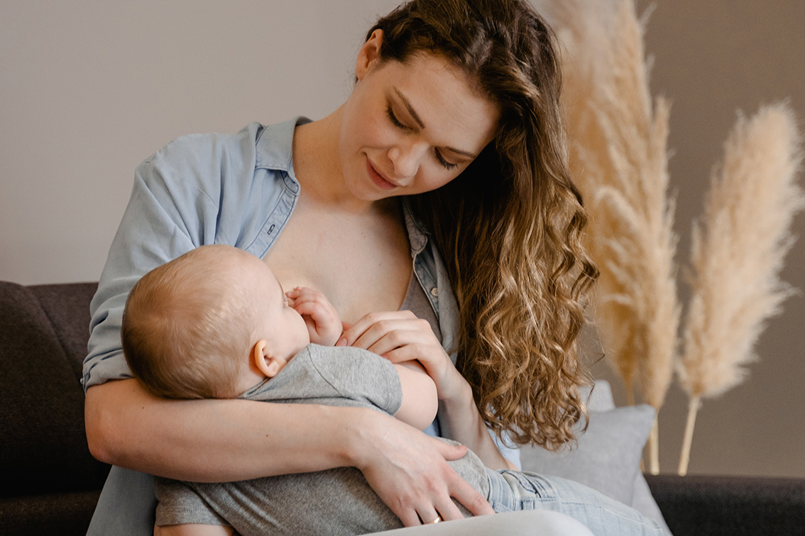 Breastfeeding week article offers advice for breastfeeding mothers.